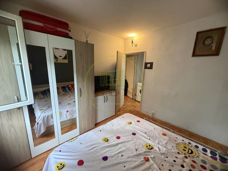 Apartament cu 2 camere semidecomandat, mobilat în Craiovița Nouă