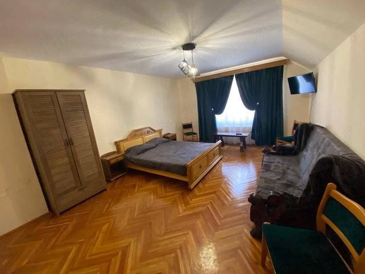 Casă cu Teren 750 Mp în Central