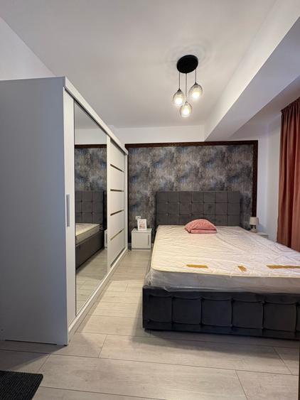 Apartament cu 2 camere semidecomandat, mobilat în Drumul Taberei