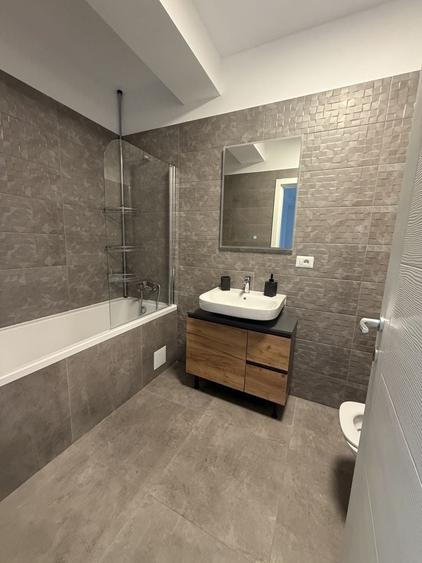 Apartament cu 3 camere în Drumul Carului
