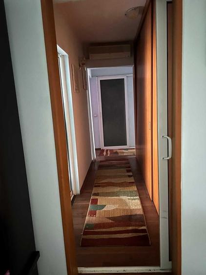 Apartament cu 3 camere semidecomandat în Țiglina 3