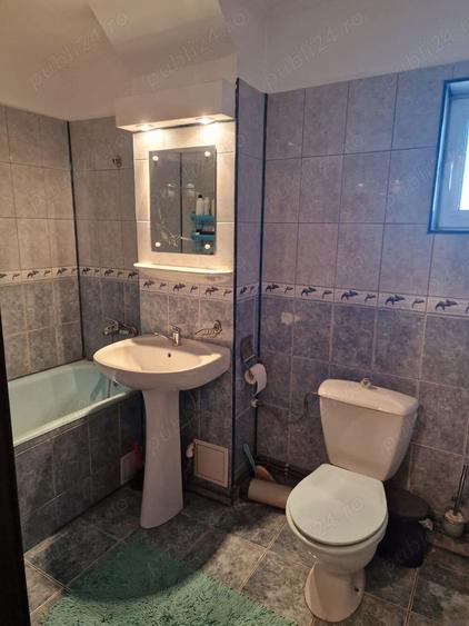 Apartament cu 4 camere decomandat în Central