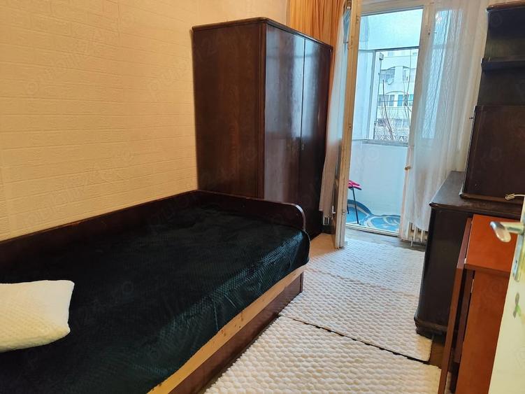 Apartament cu 3 camere semidecomandat în Șagului