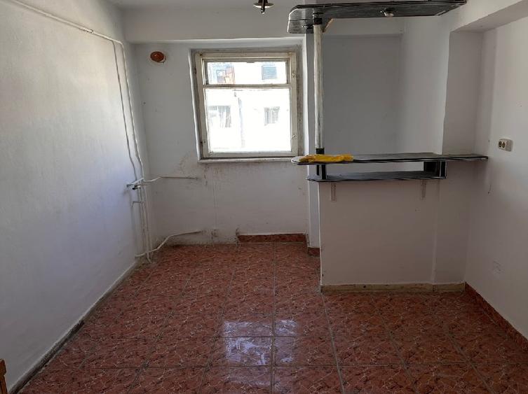 Apartament cu 2 camere decomandat în Mazepa 2