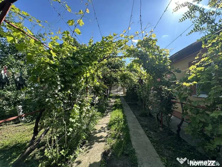 Casă cu 4 camere cu Teren 660 Mp în Central