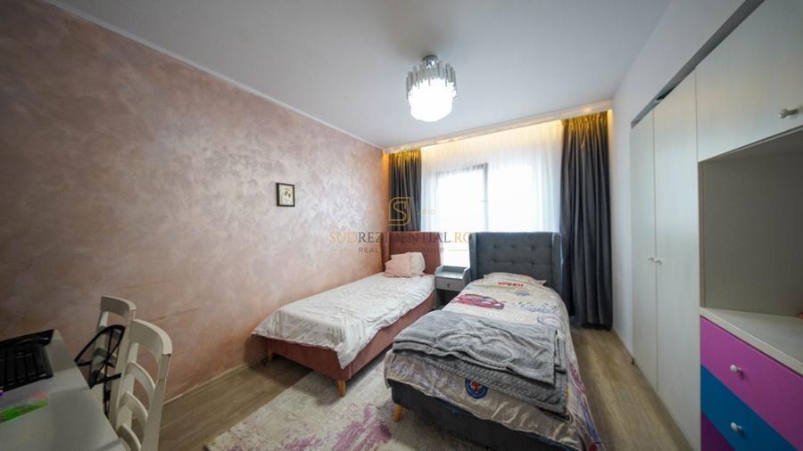 Apartament cu 3 camere decomandat în Metalurgiei