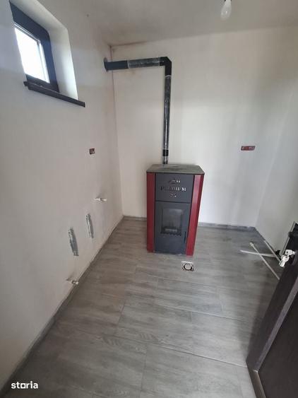 Casă cu 3 camere în Letea Veche