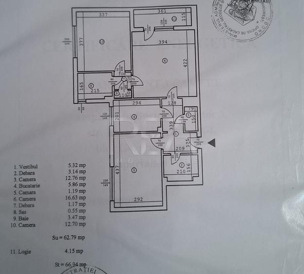 Apartament cu 3 camere semidecomandat, mobilat în Titan