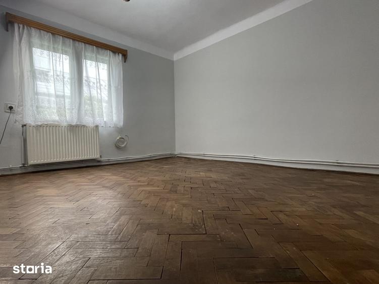 Casă cu 4 camere cu Teren 197 Mp în Central