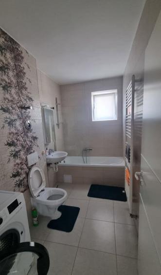 Apartament cu 2 camere decomandat în Central — fotografia 1
