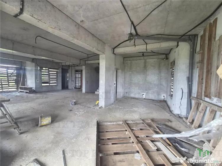 Casă cu 6 camere cu Teren 1372 Mp în Ghermănești
