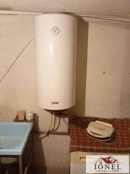 Casă cu 3 camere cu Teren 2636 Mp în Central
