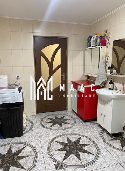 Casă individuală cu 6 camere cu Canalizare în Poplaca