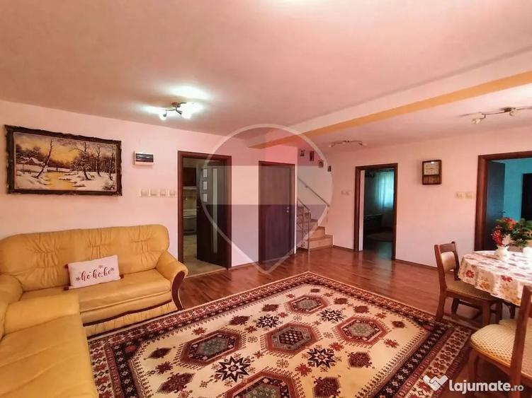 Casă cu 5 camere cu Teren 550 Mp în Tărtășești