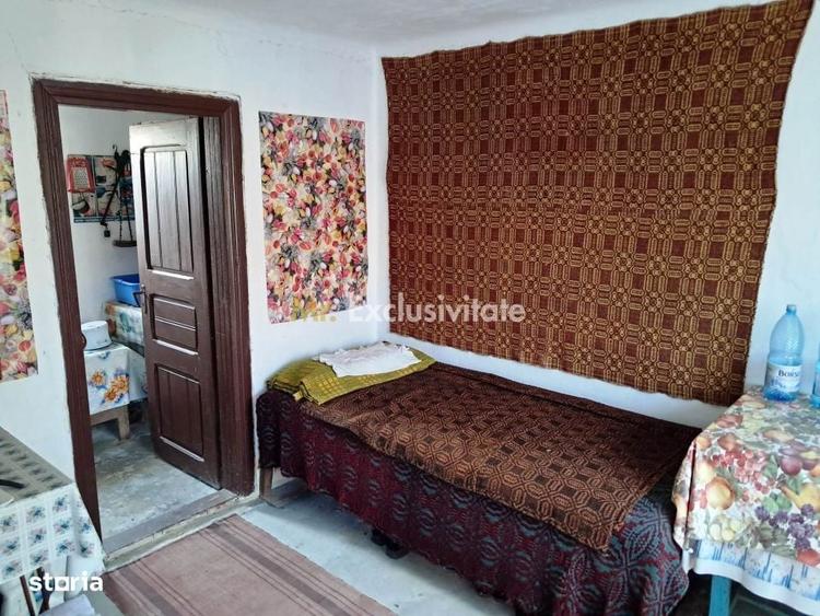 Casă cu 4 camere în Racovița