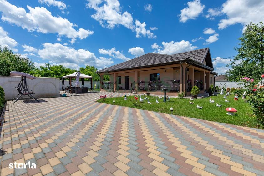 Casă cu 4 camere cu Teren 808 Mp în Republicii