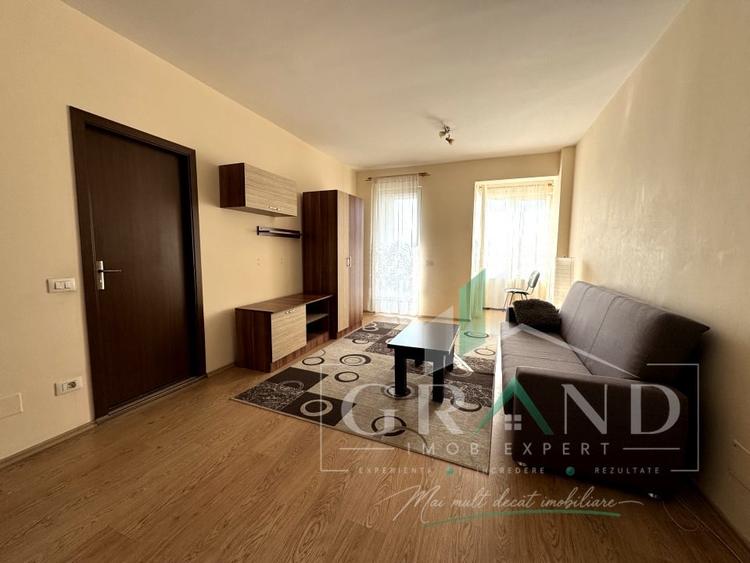 Apartament cu 2 camere semidecomandat, mobilat în Semicentral