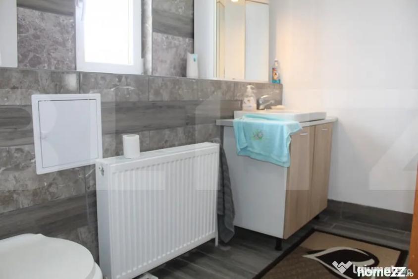 Casă cu 7 camere cu Teren 1580 Mp în Central