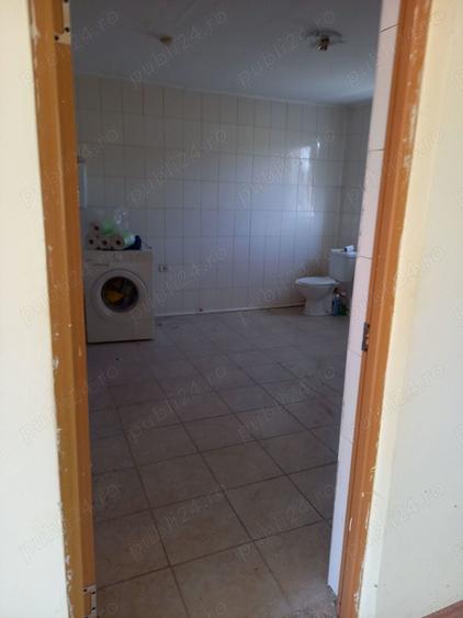 Casă cu 4 camere cu Teren 1700 Mp în Pătrăuți