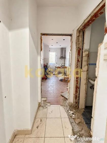 Apartament cu 3 camere decomandat în Dacia