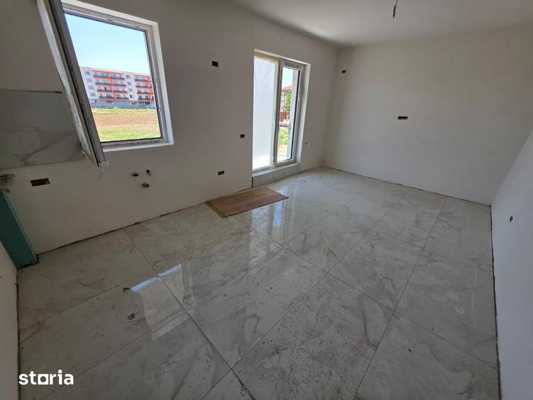 Apartament cu 2 camere decomandat în Dobroești