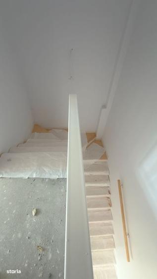 Apartament cu 3 camere decomandat în Turnișor