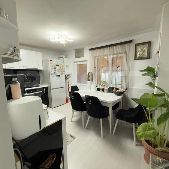 Casă individuală cu 9 camere cu Canalizare în Exterior Nord