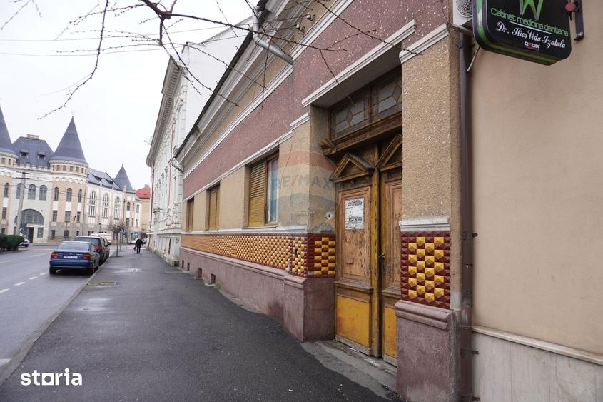 Casă cu 5 camere cu Teren 308 Mp în Central