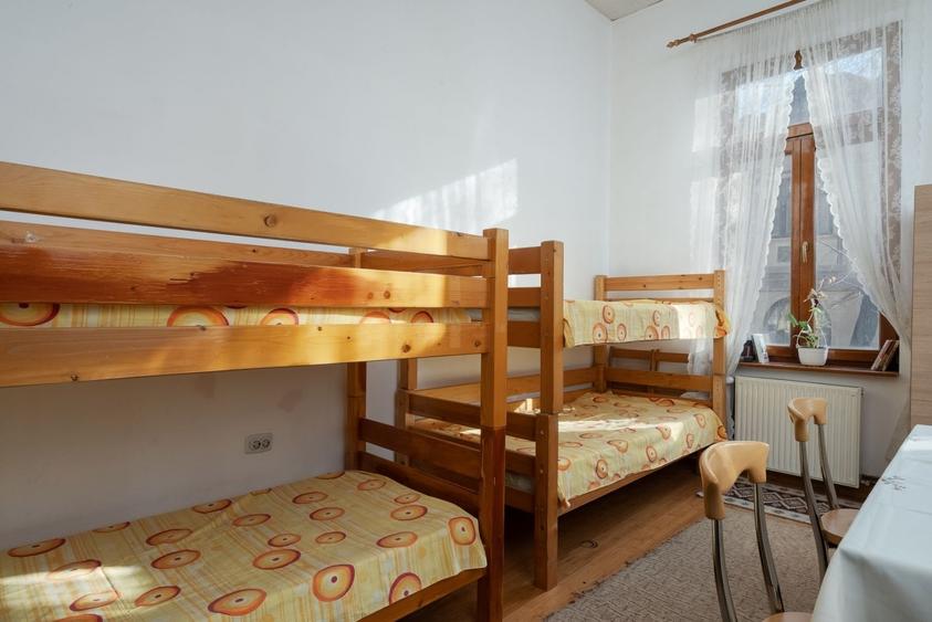 Duplex cu 7 camere cu Canalizare în Pache Protopopescu