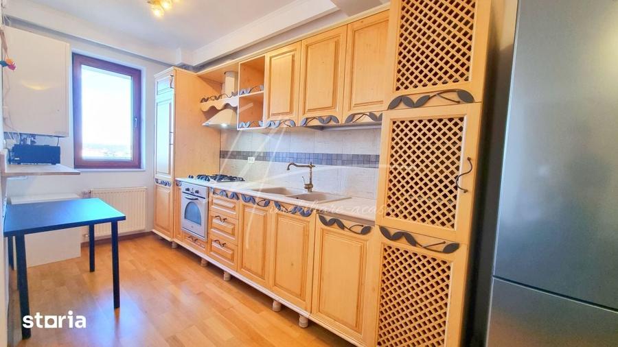 Apartament cu 3 camere semidecomandat în Băneasa