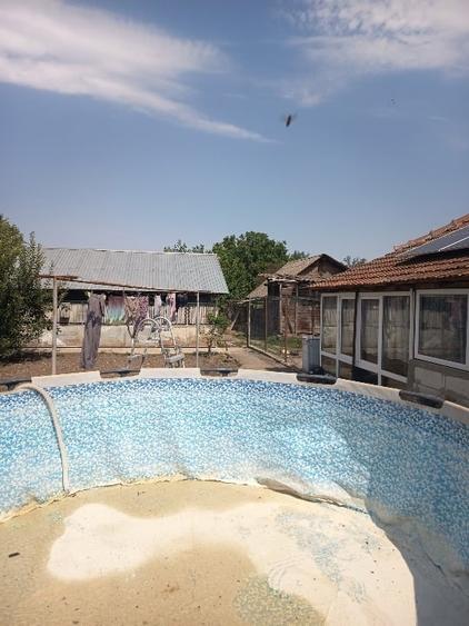 Casă individuală cu 4 camere cu Teren 2400 Mp în Traian