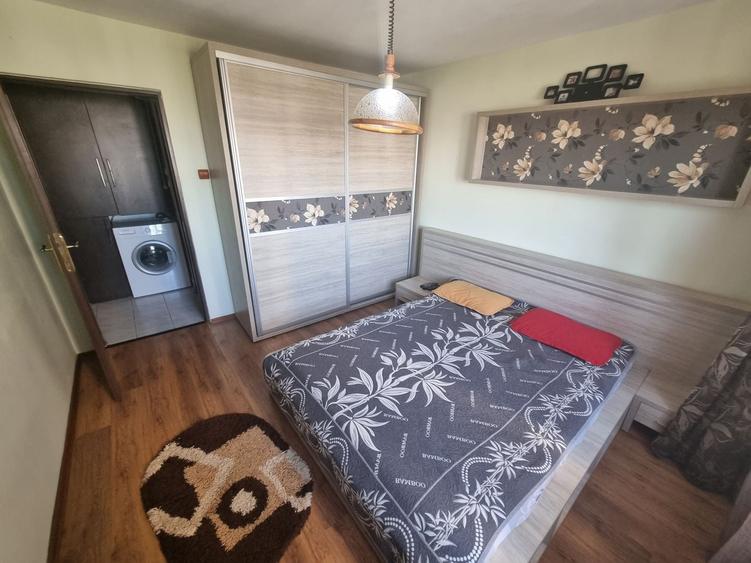 Apartament cu 3 camere decomandat, mobilat în Tomis III