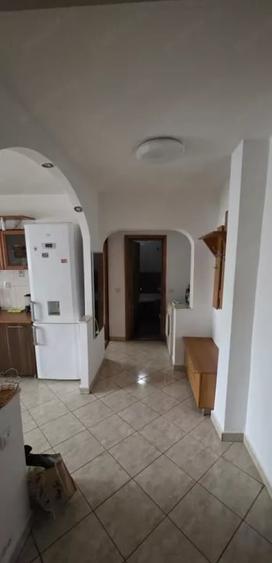Apartament cu 2 camere decomandat, mobilat în Faleza Nord