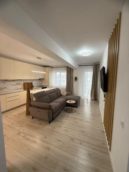 Apartament cu 2 camere decomandat în Florești