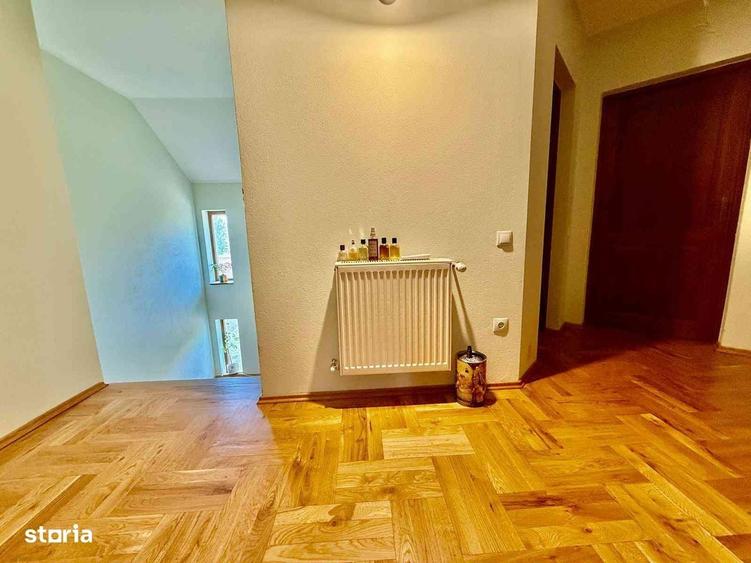 Casă cu 4 camere în Sânmartin