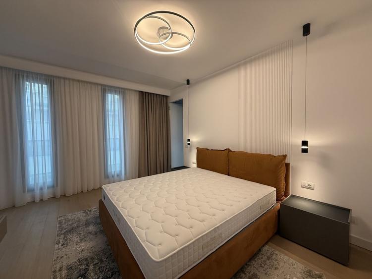 Apartament cu 4 camere decomandat în Arcul de Triumf