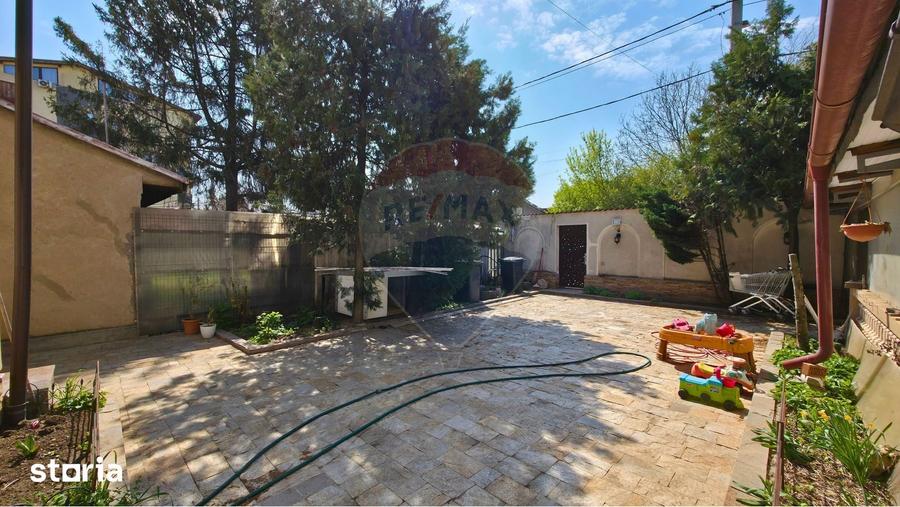 Casă cu 7 camere cu Teren 350 Mp în Giulești