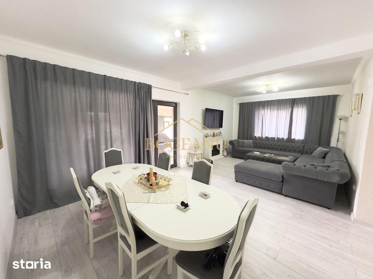 Casă cu 5 camere cu Teren 440 Mp în Plopi