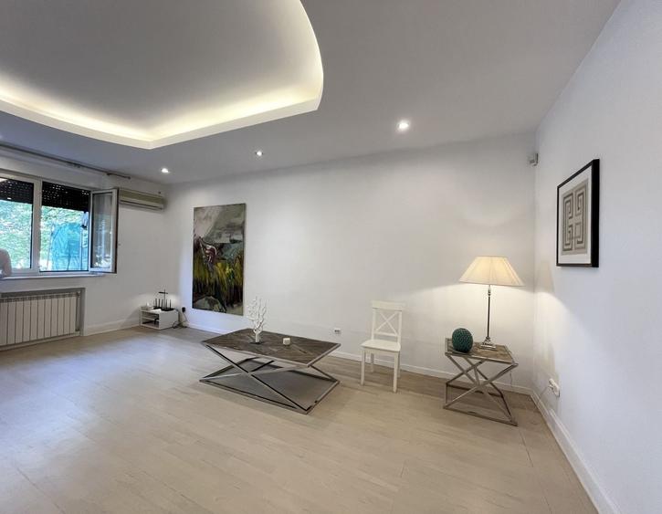 Apartament cu 5 camere decomandat, mobilat în Dorobanți
