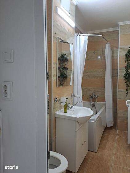 Garsonieră decomandată în Central