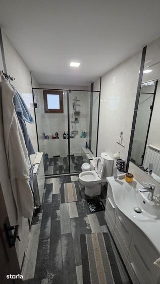 Casă cu 6 camere cu Teren 960 Mp în Câmpineanca