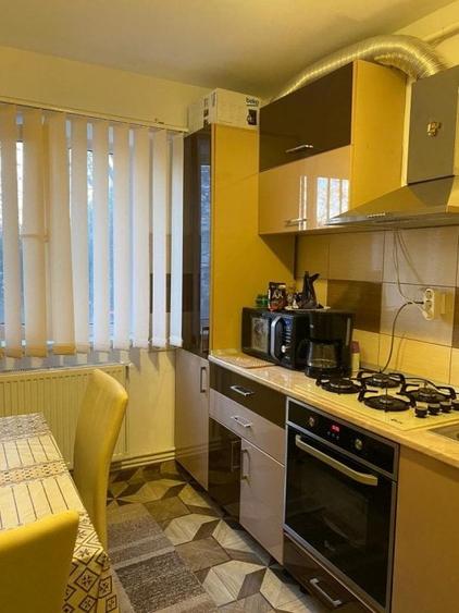 Apartament cu 2 camere decomandat în Casa de Cultură — fotografia 3
