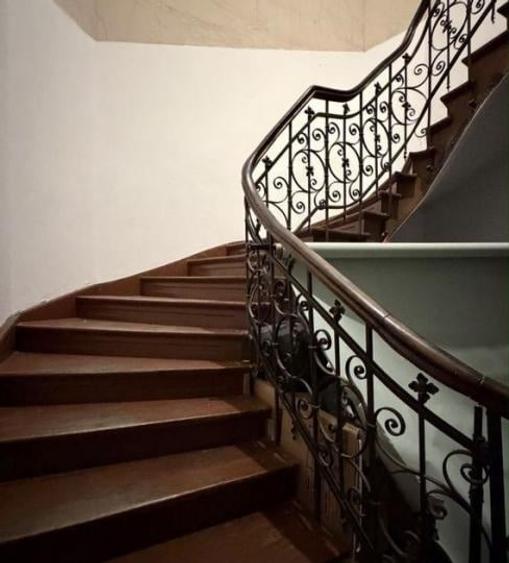 Apartament cu 2 camere semidecomandat, mobilat în Dacia