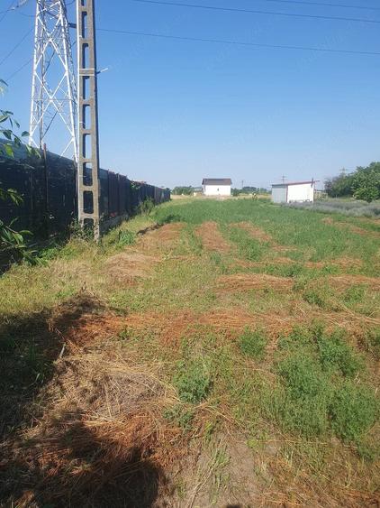 Teren de 18000 mp, în Bujac