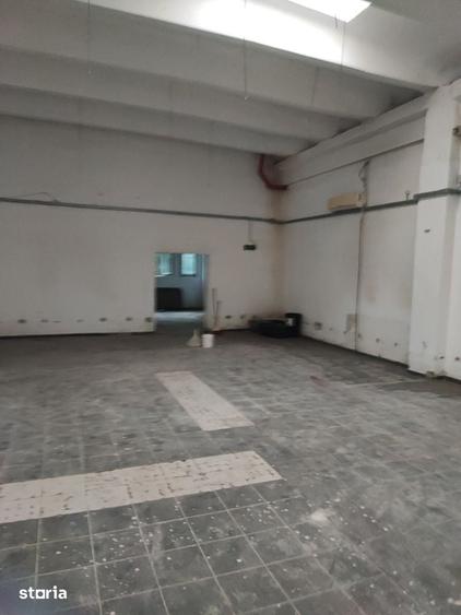 Spațiu comercial, de 1,237 mp, în Berceni