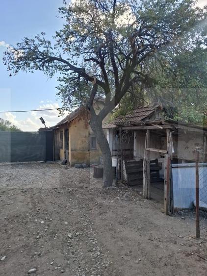 Casă individuală cu 5 camere cu Canalizare în Coteana