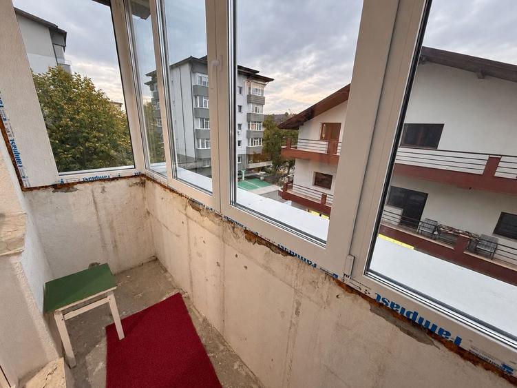 Apartament cu 4 camere decomandat în Lunca Cetățuii