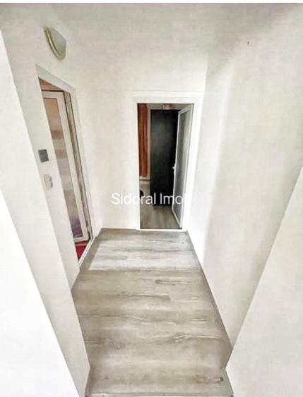 Vand apartament 62000 de miii,60mp Navodari - 6