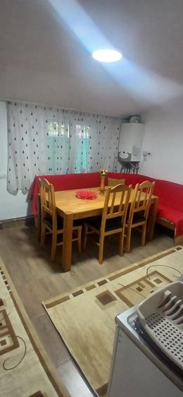 Casă cu 2 camere decomandat în Valea Rosie