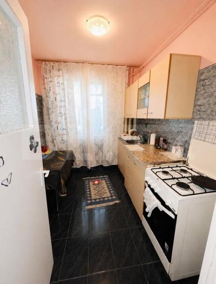 Apartament cu 2 camere decomandat, mobilat în Hunedoara